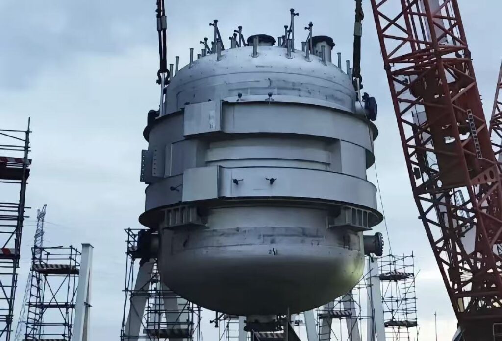 Tianmiao's molten salt reactor vessel passes third-party inspection for export.